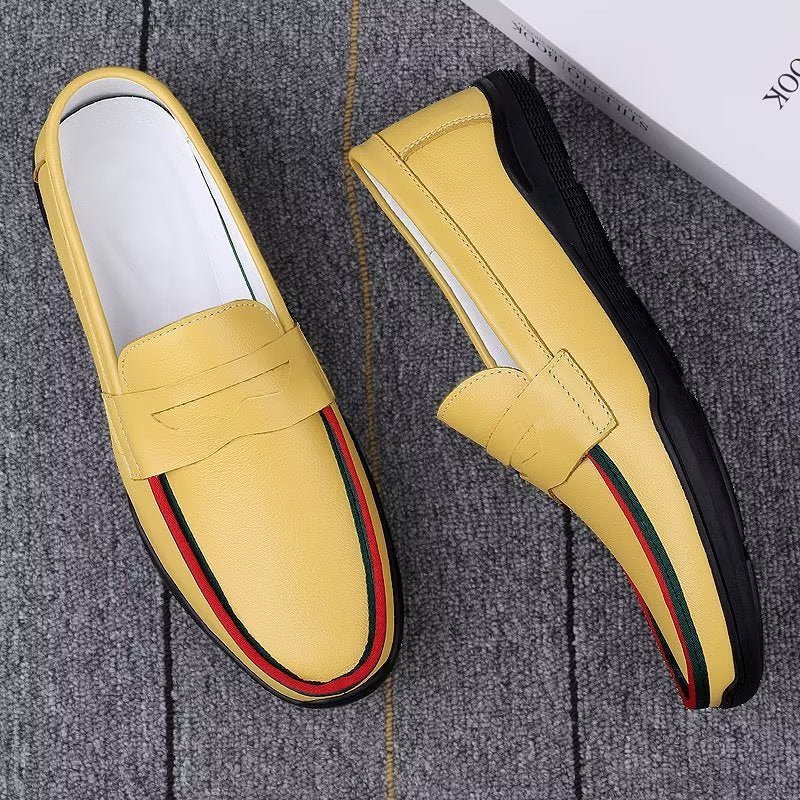 Ανδρικά Παπούτσια Casual Κομψά Pu Slip-on Loafers Με Μεταλλική Μόδα - Κίτρινο